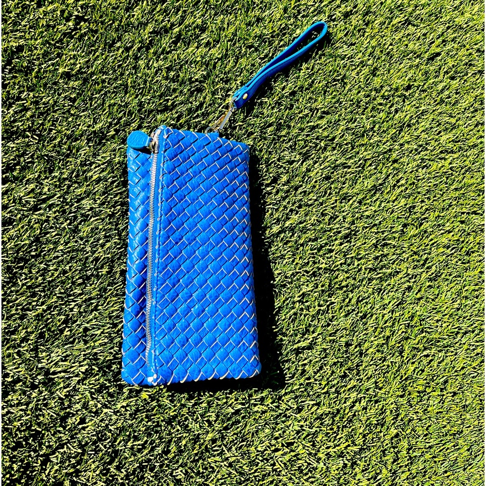 Urban Expressions - Vegan Clutch with strap